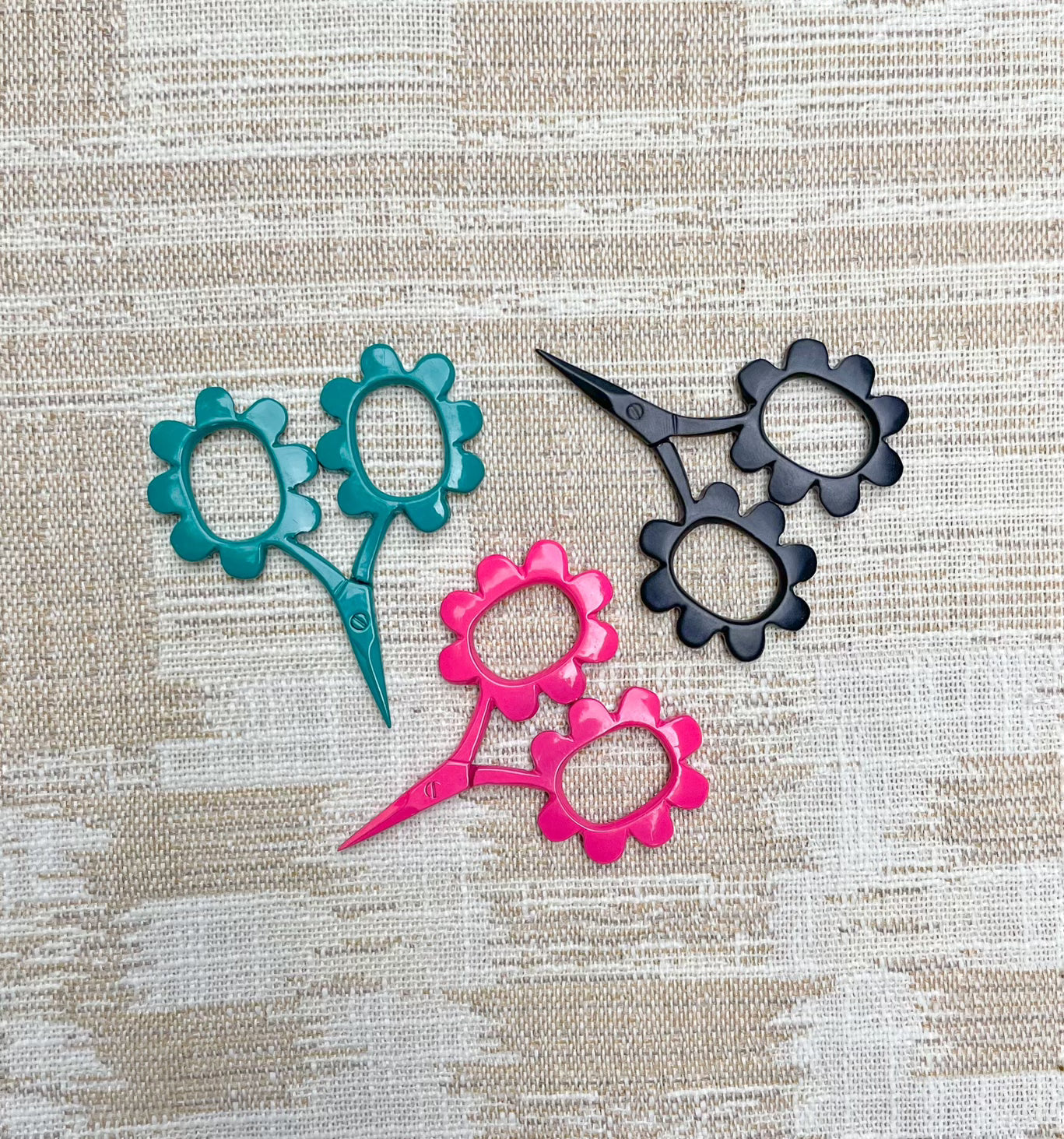 Scalloped Scissors