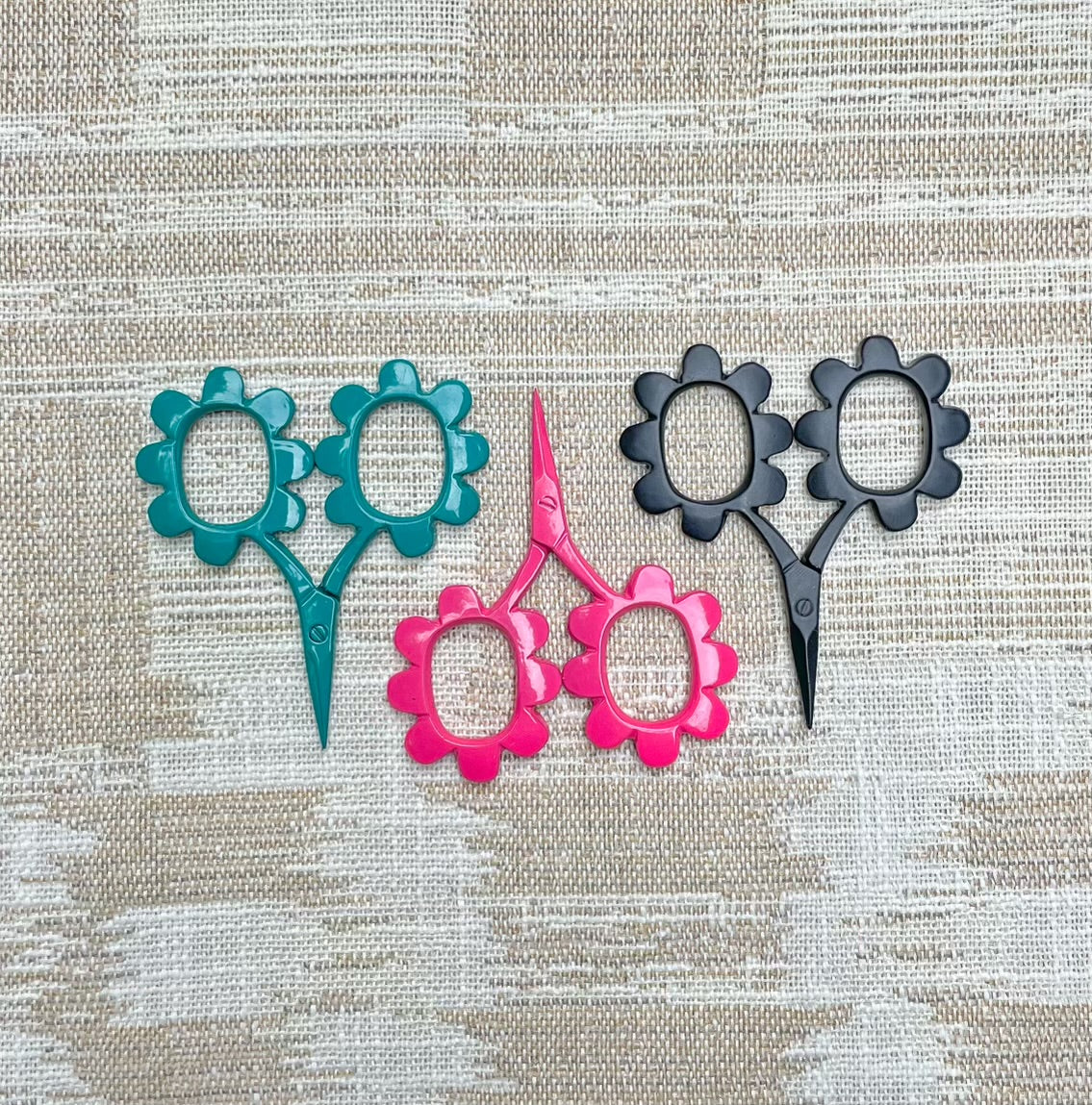 Scalloped Scissors